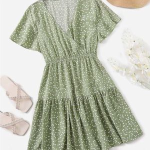 Super cute, flirty, flow spring summer special occasion, adorable midi d…
